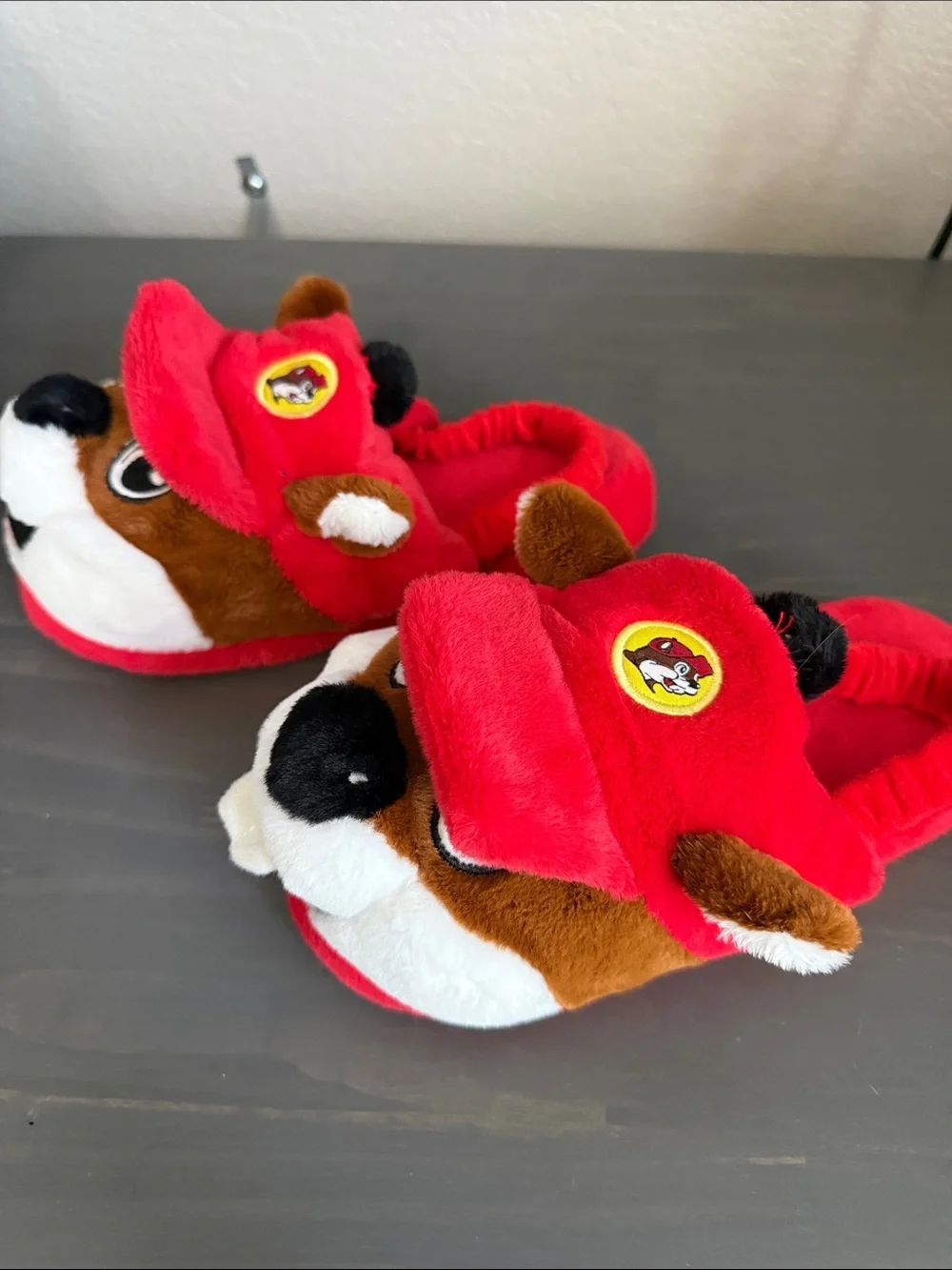 Kids Plush Buc-ees Slippers - size large (2-3)